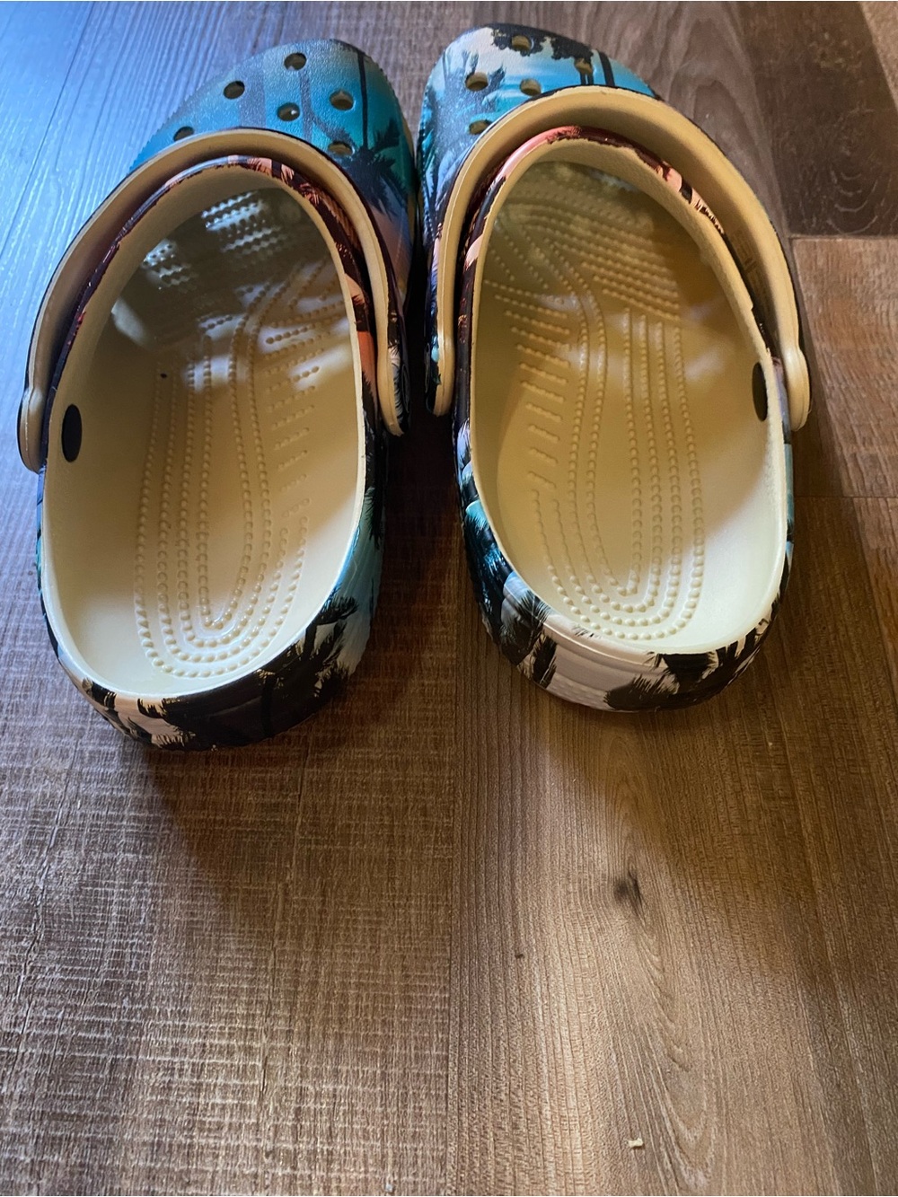 CROCS Tropical Sunset Palm Print Clogs - Blue/Orange classic retro resort - Picture 4 of 7